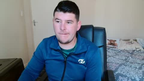 Snapshot of brendansexyboy098754 chatting on 07/21/26, 07:00 ask me lol online show from 07/21/26, 07:00