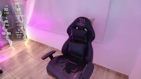 BRENDDA  online show from 11/26/25, 03:07