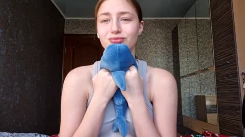 Mia   online show from 02/16/26, 07:04