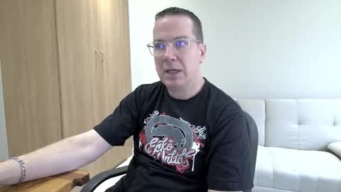 Snapshot of brettdj chatting on 11/15/25, 09:28 Brett online show from 11/15/25, 09:28