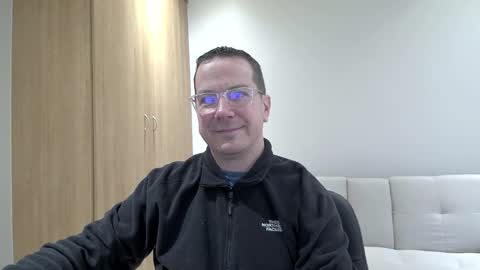 Snapshot of brettdj chatting on 11/17/25, 03:07 Brett online show from 11/17/25, 03:07