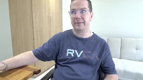 Snapshot of brettdj chatting on 11/29/25, 09:12 Brett online show from 11/29/25, 09:12