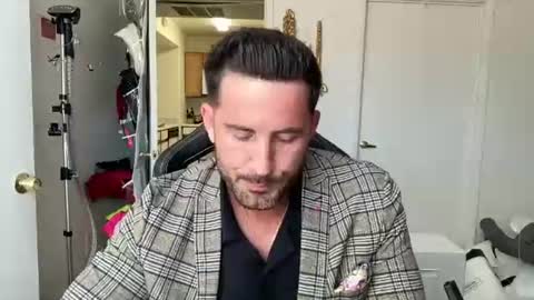 Brett Mycles online show from 07/23/26, 06:39