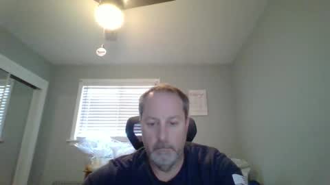 hey online show from 04/04/26, 02:58