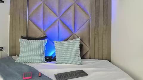 B R I A  online show from 09/13/25, 02:33