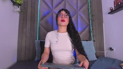 B R I A  online show from 10/04/25, 02:31