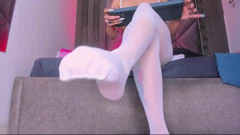 B R I A  online show from 12/04/25, 08:06