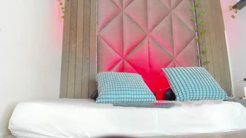 Snapshot of briaconner_ chatting on 06/15/26, 01:30 B R I A online show from 06/15/26, 01:30