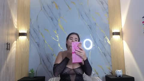 Snapshot of briana_7777 chatting on 04/02/26, 03:48 Manuela online show from 04/02/26, 03:48