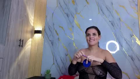Snapshot of briana_7777 chatting on 04/13/26, 01:33 Manuela online show from 04/13/26, 01:33