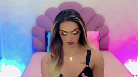 BRIANA online show from 01/29/25, 05:19