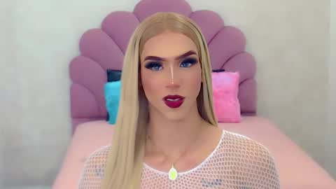 BRIANA online show from 02/06/25, 05:46