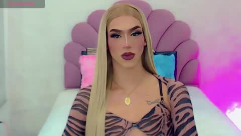 BRIANA online show from 02/18/25, 01:43