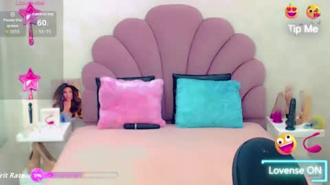 BRIANA online show from 09/14/25, 04:33