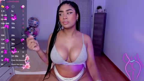 Snapshot of briana_walker chatting on 11/13/25, 11:20 briana online show from 11/13/25, 11:20