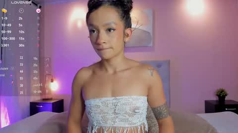 BRIANA online show from 11/03/25, 06:53