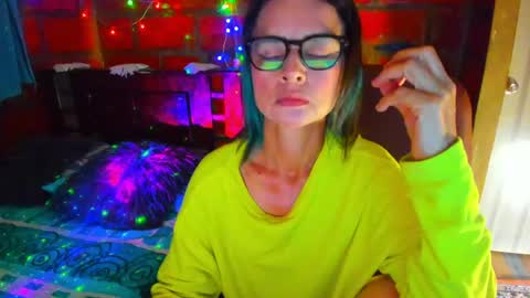 Brianna garnerr online show from 03/23/26, 07:45