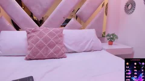 Snapshot of briannahill_ chatting on 09/14/25, 12:04 Brianna online show from 09/14/25, 12:04