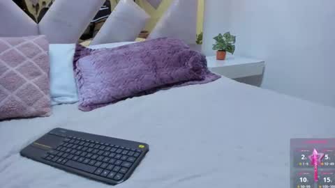 Snapshot of briannahill_ chatting on 09/26/25, 11:58 Brianna online show from 09/26/25, 11:58