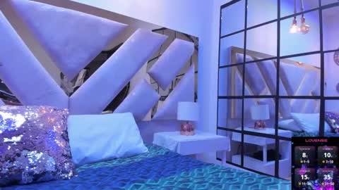 Snapshot of briannahill_ chatting on 09/29/25, 12:32 Brianna online show from 09/29/25, 12:32