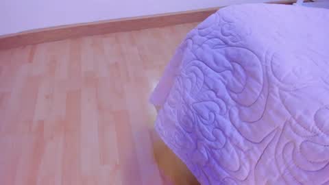 Snapshot of briannahill_ chatting on 10/09/25, 12:03 Brianna online show from 10/09/25, 12:03