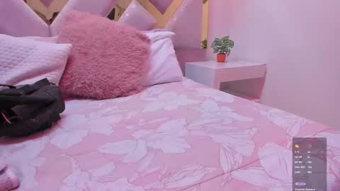 Snapshot of briannahill_ chatting on 10/29/25, 11:23 Brianna online show from 10/29/25, 11:23