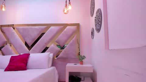 Snapshot of briannahill_ chatting on 11/22/25, 11:31 Brianna online show from 11/22/25, 11:31