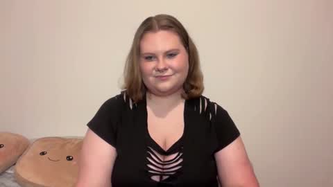 Snapshot of briannakiss21 chatting on 11/02/25, 07:16 Brianna online show from 11/02/25, 07:16