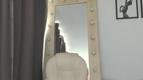 briannawhite10 online show from 12/17/25, 06:36