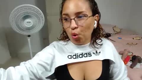 brida_angela29 online show from 04/15/26, 10:43