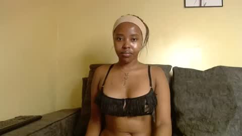Snapshot of briella_10 chatting on 07/23/26, 02:20 briella online show from 07/23/26, 02:20