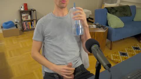 Snapshot of bright_bi chatting on 12/08/24, 02:39 bright bi online show from 12/08/24, 02:39