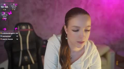 Diamonds Girls online show from 02/12/26, 12:38