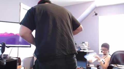 Strawberry online show from 01/19/25, 02:59