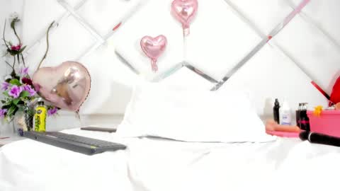 Snapshot of brigittewright chatting on 02/18/25, 12:37 BrigitteWright online show from 02/18/25, 12:37