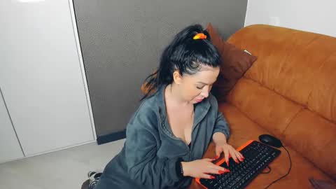 Snapshot of brilliantegirl_ chatting on 02/07/26, 08:40 brilliantegirl_ online show from 02/07/26, 08:40