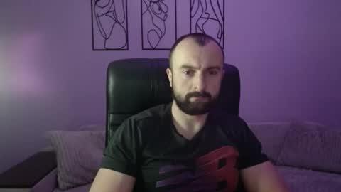 brindlefly69 online show from 12/19/25, 02:02