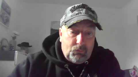 Snapshot of brisco1971 chatting on 06/12/26, 09:08 Brisco schner Schwanz online show from 06/12/26, 09:08