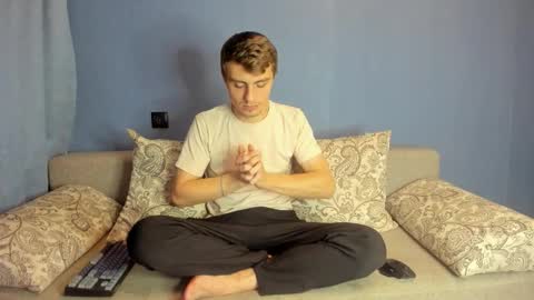 bristlebback online show from 09/11/25, 04:18