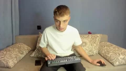 bristlebback online show from 09/18/25, 06:10