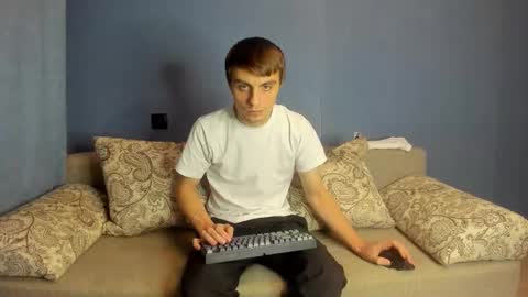 bristlebback online show from 12/04/25, 05:32