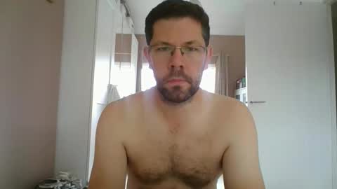 britguy6985 online show from 10/02/25, 10:44