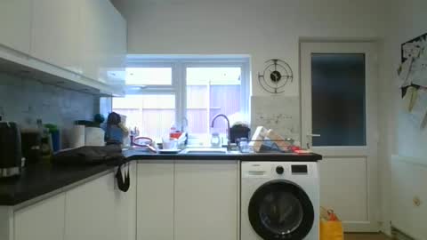 britguy6985 online show from 02/10/26, 10:30