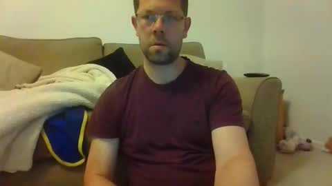britguy6985 online show from 06/10/26, 09:46