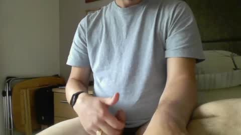 britguy6985 online show from 06/12/26, 08:46