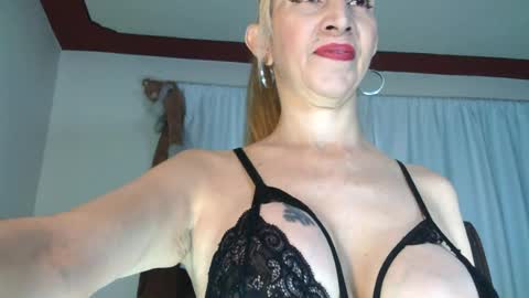 Snapshot of brithany_hunt chatting on 08/02/26, 06:50 brithany hunt online show from 08/02/26, 06:50