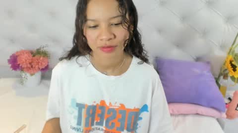 Snapshot of brithany_rousee chatting on 12/13/24, 07:32 Brithany Rousee online show from 12/13/24, 07:32