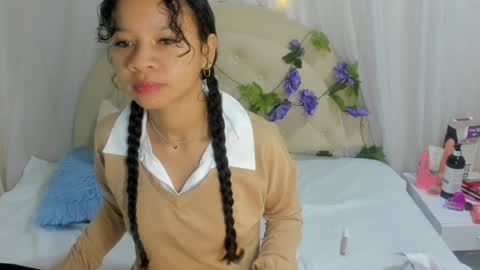 Snapshot of brithany_rousee chatting on 01/06/25, 12:13 Brithany Rousee online show from 01/06/25, 12:13