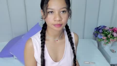 Snapshot of brithany_rousee chatting on 02/13/25, 10:33 Brithany Rousee online show from 02/13/25, 10:33