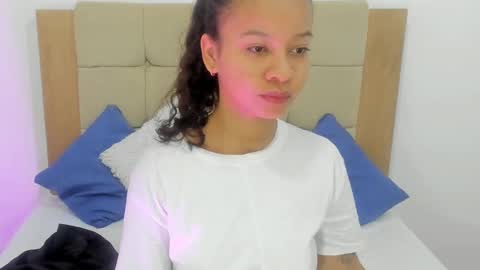 Snapshot of brithany_rousee chatting on 09/23/25, 08:12 Brithany Rousee online show from 09/23/25, 08:12